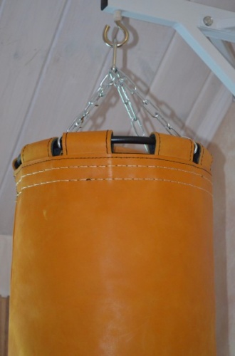 Боксерский мешок Рокки натуральная кожа 110 см, диаметр 35 см